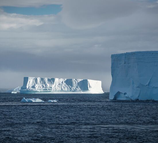 Nordspitzbergen Basecamp - Kajakfahren, Schneeschuhwandern, Wandern & Fotoworkshop © Antarktis alles